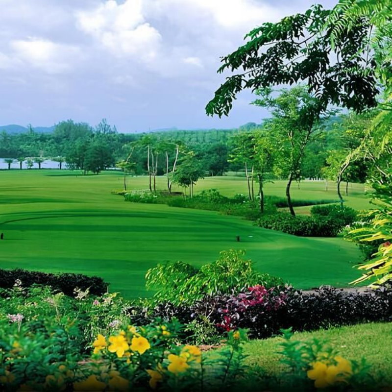 Blue Canyon Lake Course 藍峽谷湖景